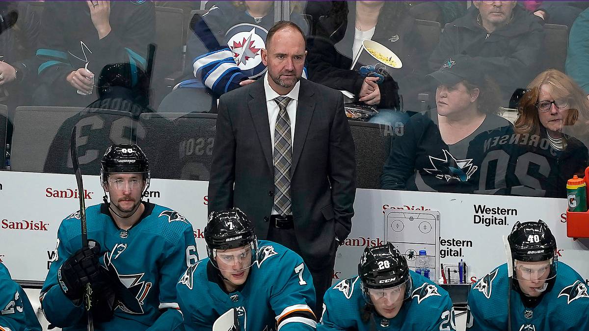 San Jose Sharks Fire Coach Peter DeBoer