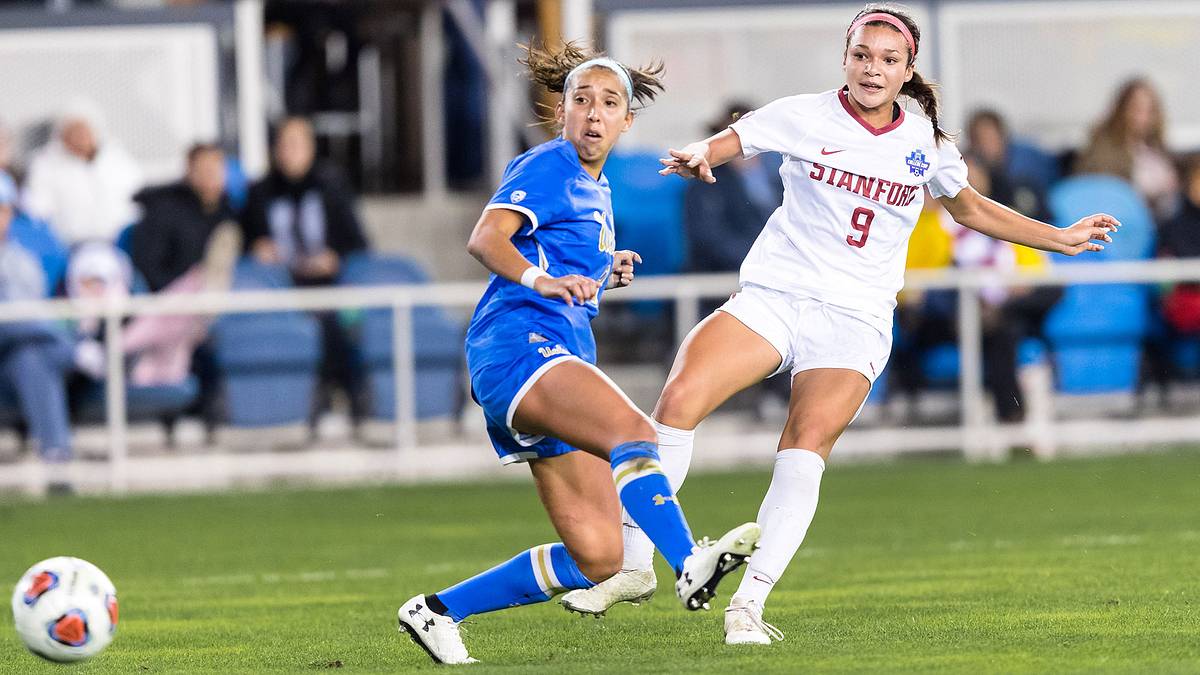 Portland Thorns Take Stanford's Sophia Smith No. 1 in NWSL Draft