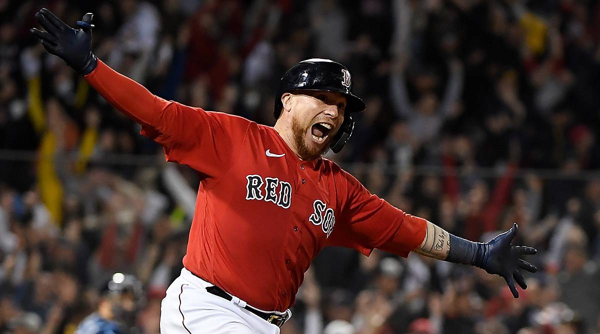 Christian Vazquez Posts Emotional Farewell to Red Sox, Fans