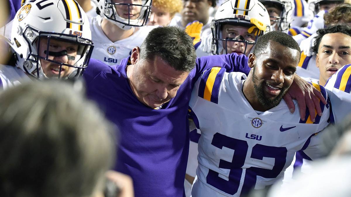 LSU Sends Off Coach O With Last-Minute Comeback Win