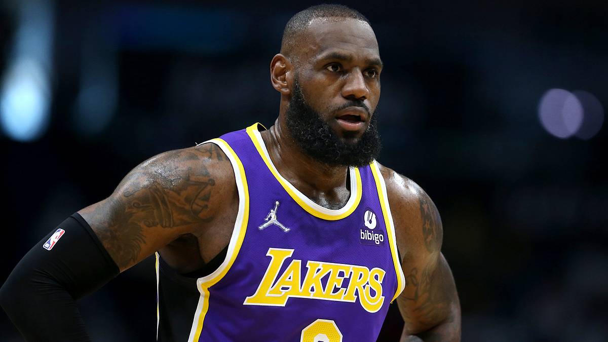 LeBron James and the Lakers Need to Stop Wasting Each Other's Time