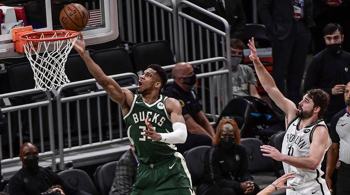 Mike Budenholzer's Increased Minutes for Giannis, Lopez Gamble Pay Off