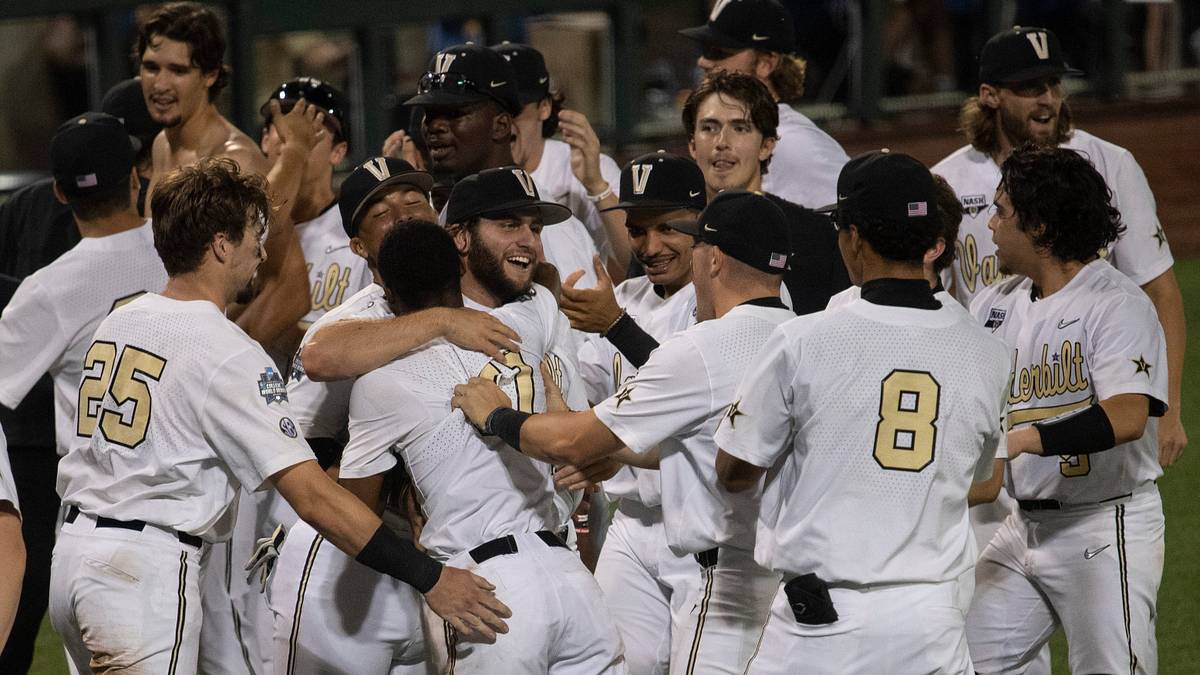 Vanderbilt Staves Off College World Series Elimination on Walk-Off Wild Pitch