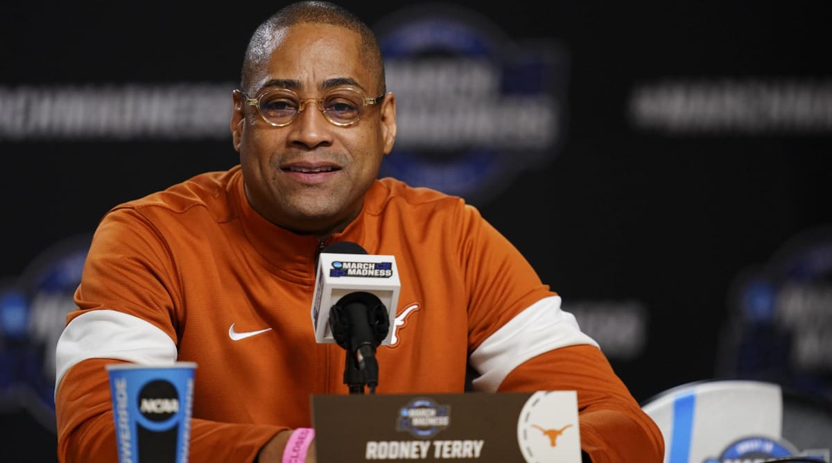 Report: Texas Men’s Basketball Promotes Rodney Terry to Coach