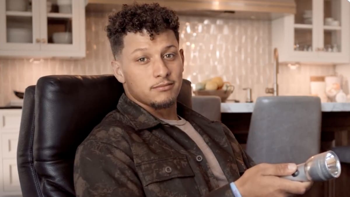 Patrick Mahomes Brilliantly Works Around NFL Rules for Appearing in Beer Ads