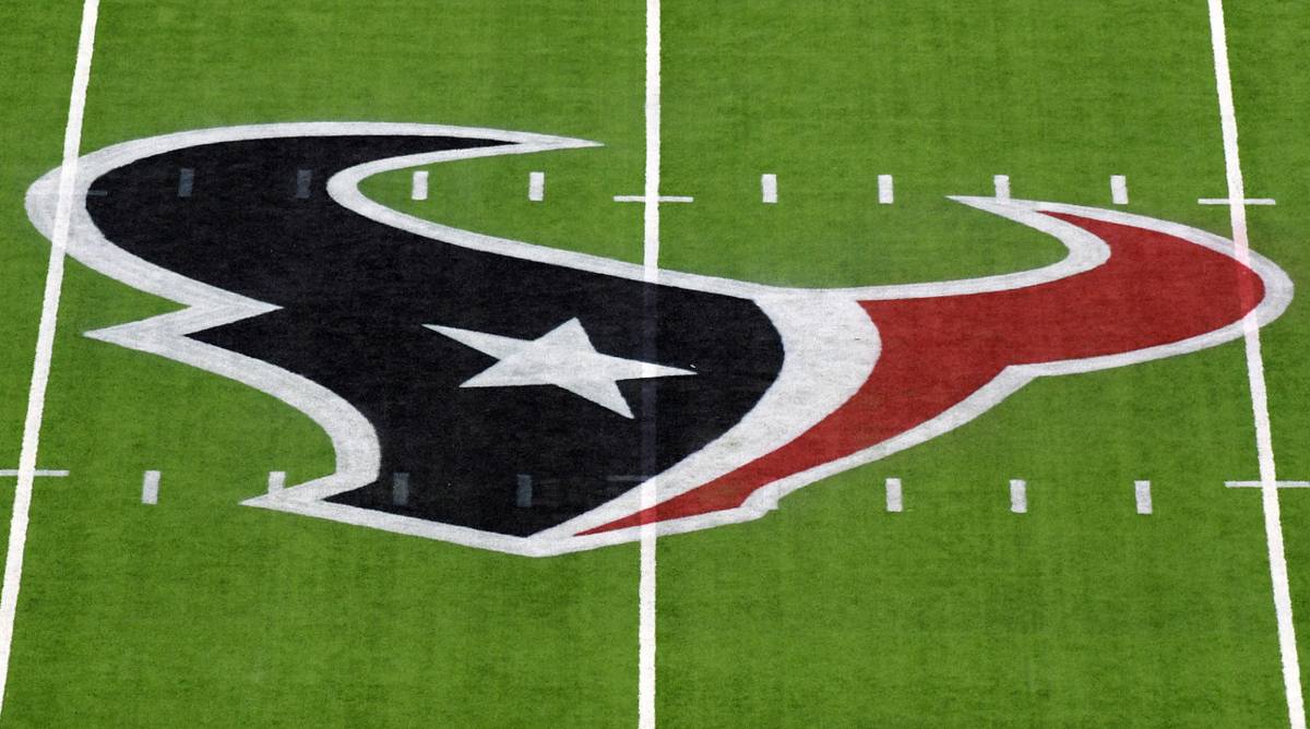 Texans to Host Uvalde HS Football Team, Staff at Home Opener
