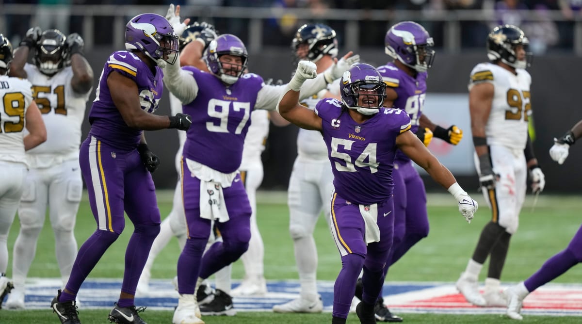 Vikings-Saints Game Ends on Amazing Double-Doink Field Goal Miss (Video)