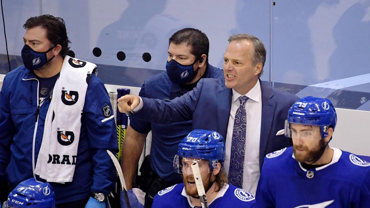 Lightning Head Coach Jon Cooper Ejected vs. Penguins for Abuse of Official