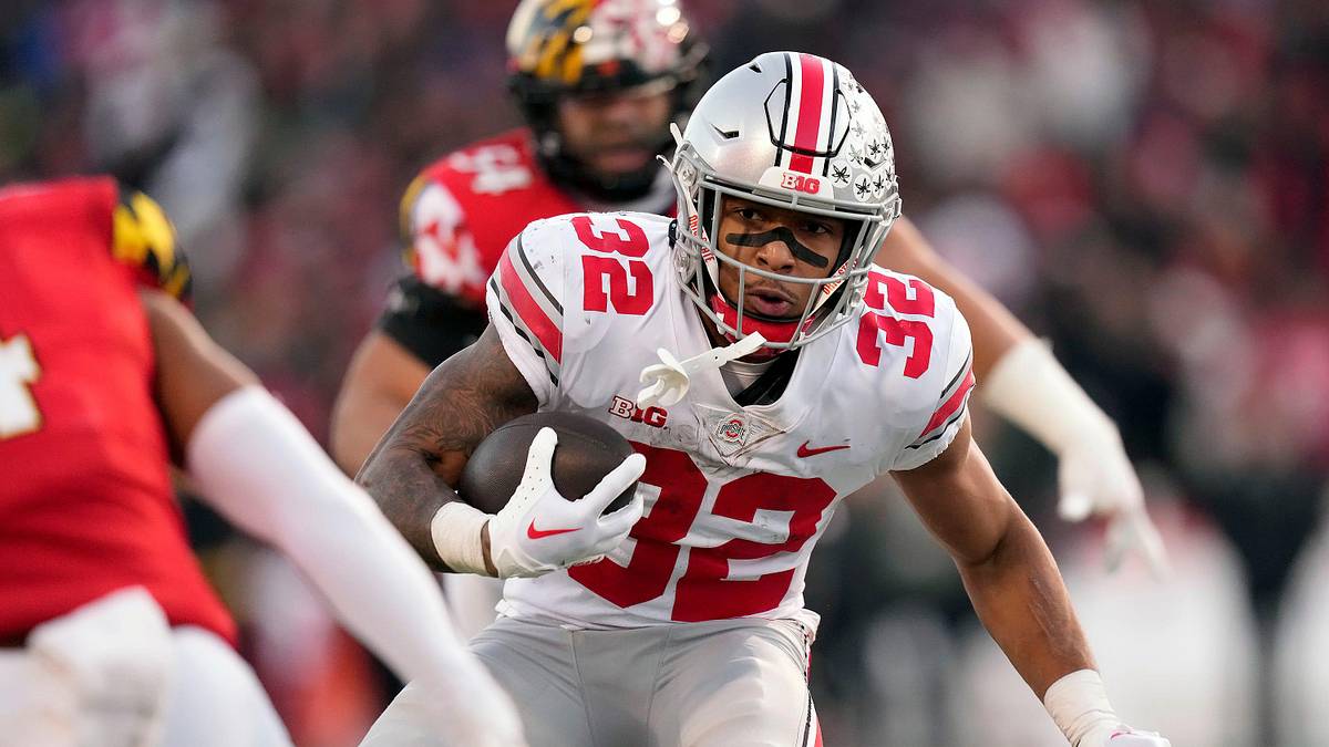 Ohio State's TreVeyon Henderson to Undergo Foot Surgery, Miss CFP