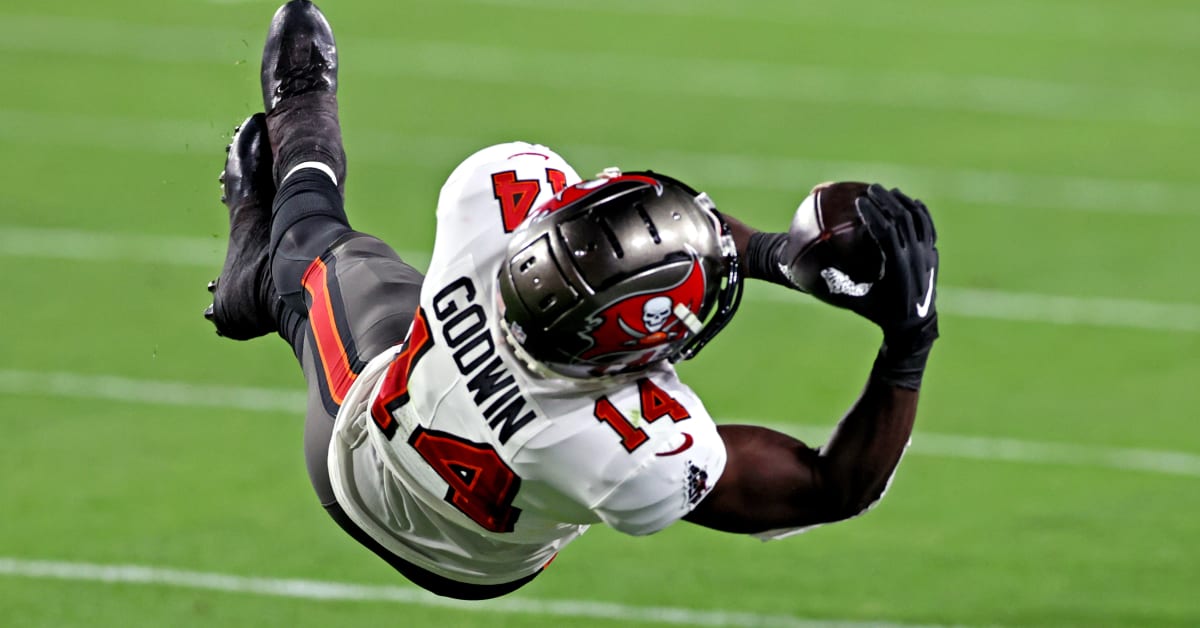 Davante Adams, Chris Godwin Lead A Terrific Class of Wide Receiver Free