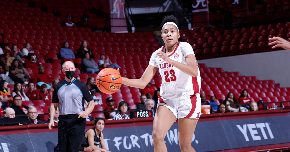 Brittany Davis Shining in Her Return to Action for Alabama Women's
