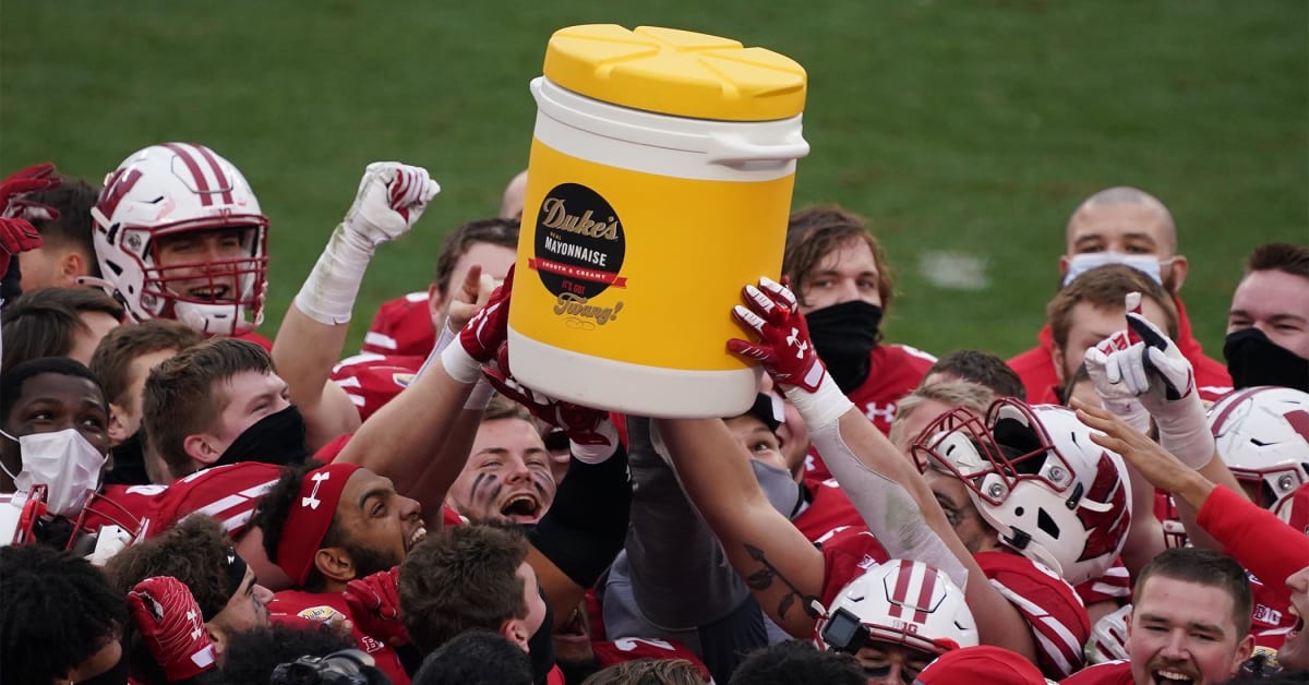 Mack Brown, Shane Beamer agree to Duke's Mayo bath in bowl game