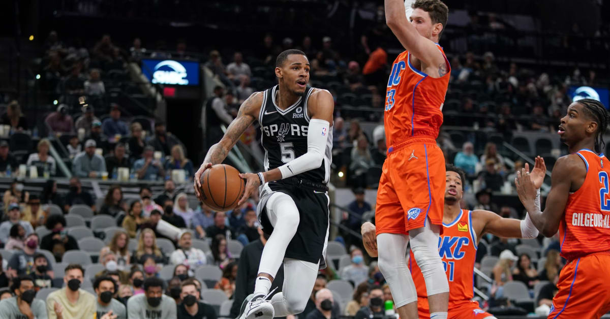 Dejounte Murray Legs Out Another Triple for the Spurs - Sports Illustrated Washington Huskies News, Analysis and More