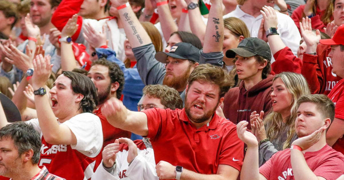 Do Razorbacks' fans want to pay Texas Longhorns to rush on field again