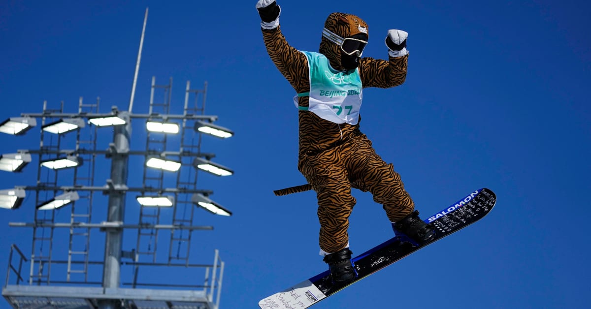 Watch Snowboarder wears tiger costume at Beijing Olympics [VIDEO