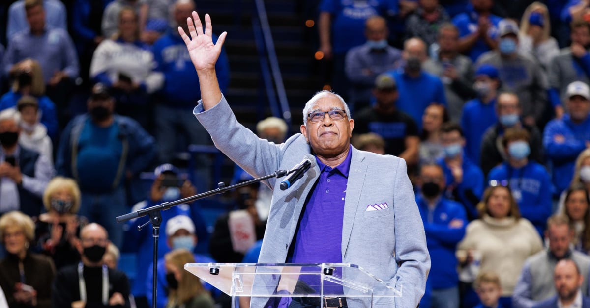 Tubby Smith steps down as head coach at High Point - Sports Illustrated