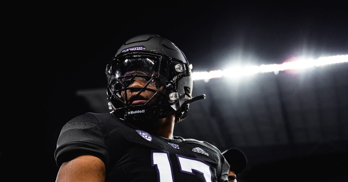 Smalls Goes Smaller with Husky Jersey Number - Sports Illustrated Washington Huskies News, Analysis and More