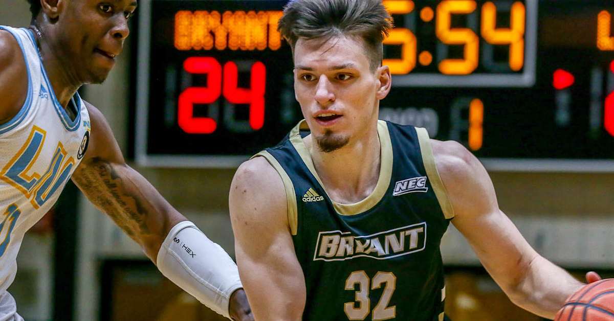 Want a Good Game? Watch Bryant, Peter Kiss Tonight Sports Illustrated