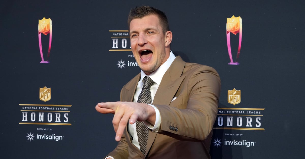 Rob Gronkowski Promises to Return to Buccaneers If They Sign One Key ...
