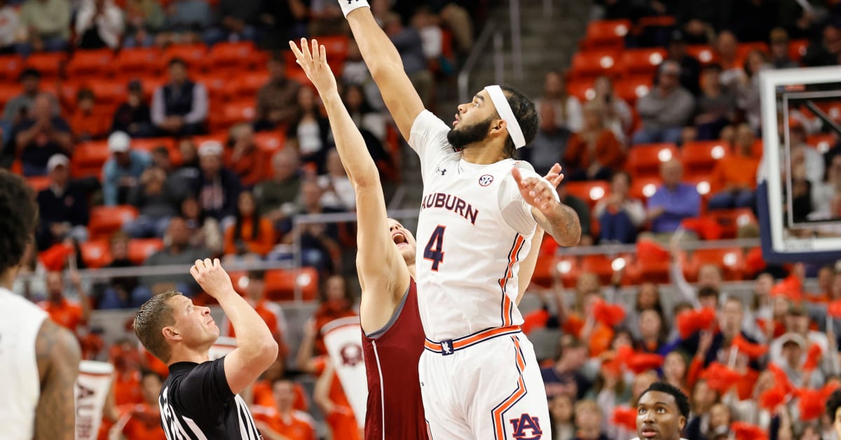 WATCH Johni Broome gets steal and breakaway dunk vs Colgate Sports