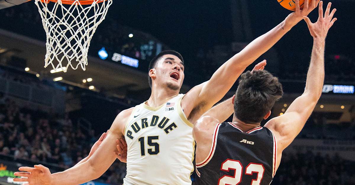 Zach Edey leads college basketball National Player of Year race