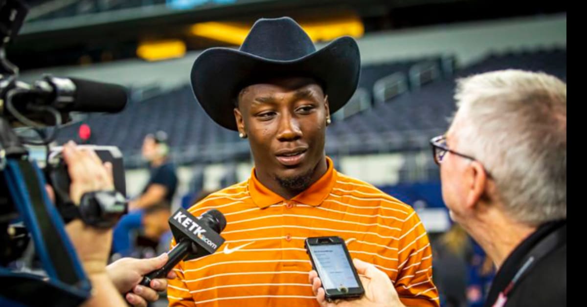 Dallas Cowboys Coach Dan Quinn Meets Texas Longhorns LB DeMarvion