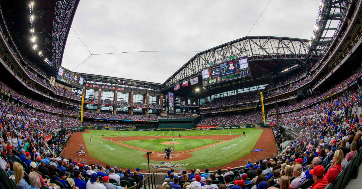 Watch Globe Life Field Roof Opens Before Texas Rangers, Kansas City