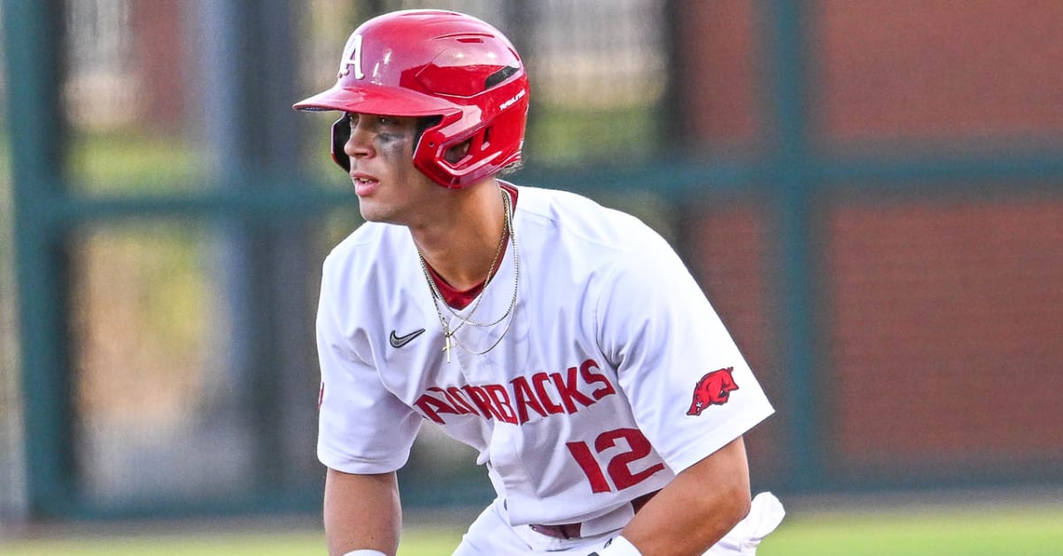 Razorbacks' pitching falls apart, hitting disappears in blowout loss to ...