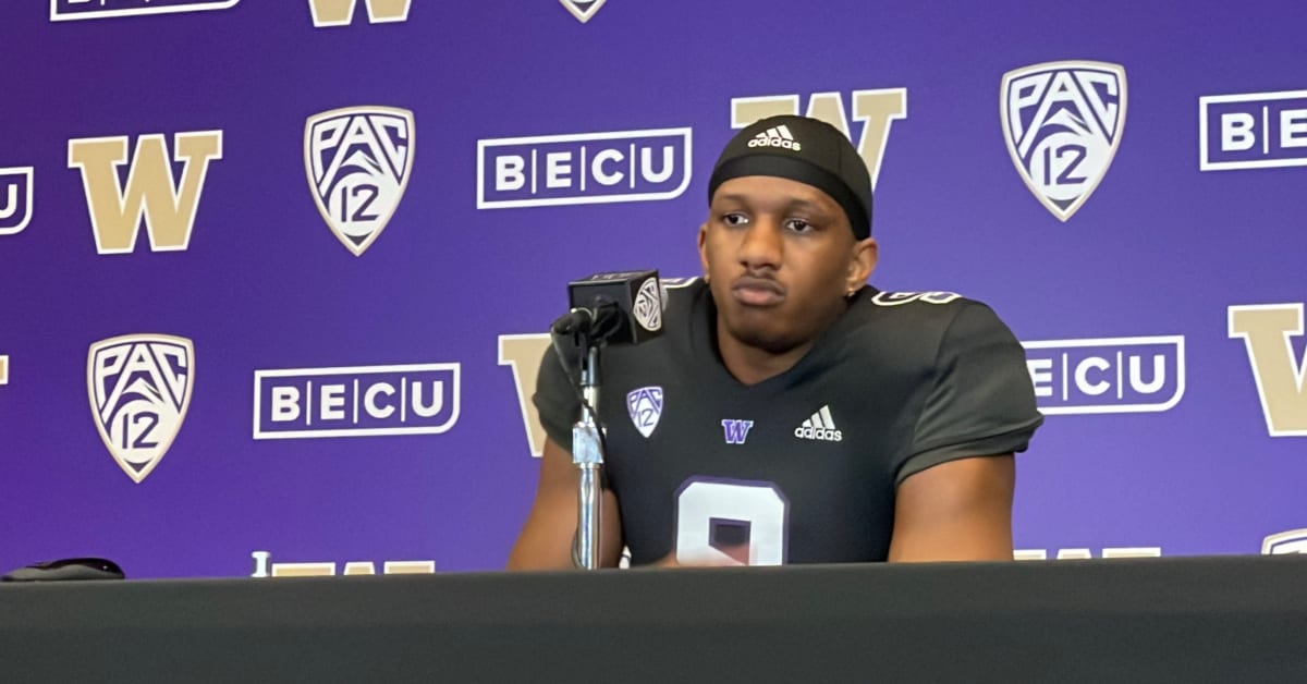 See Michael Penix Jr. Get Flustered, Flushed from Media Pocket - Sports Illustrated Washington Huskies News, Analysis and More