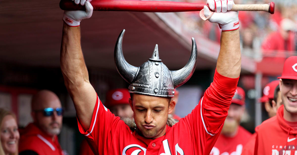 Luis Cessa explains Cincinnati Reds' new Viking helmet tradition 