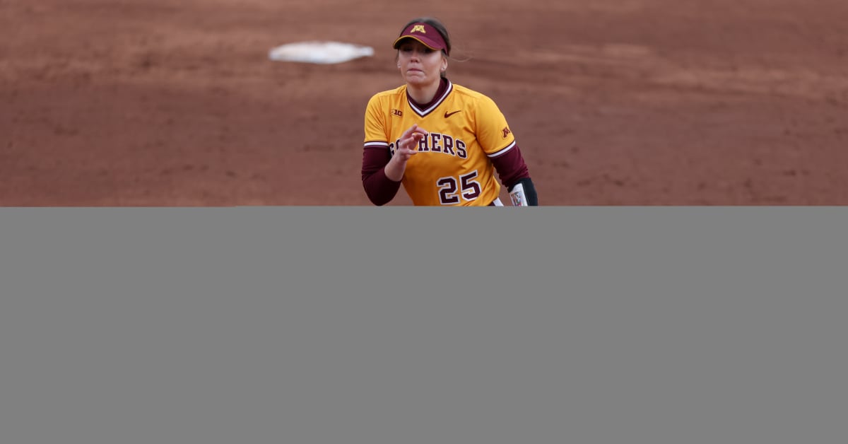 Bunt breaks up Autumn Pease's perfect game bid in NCAA tournament