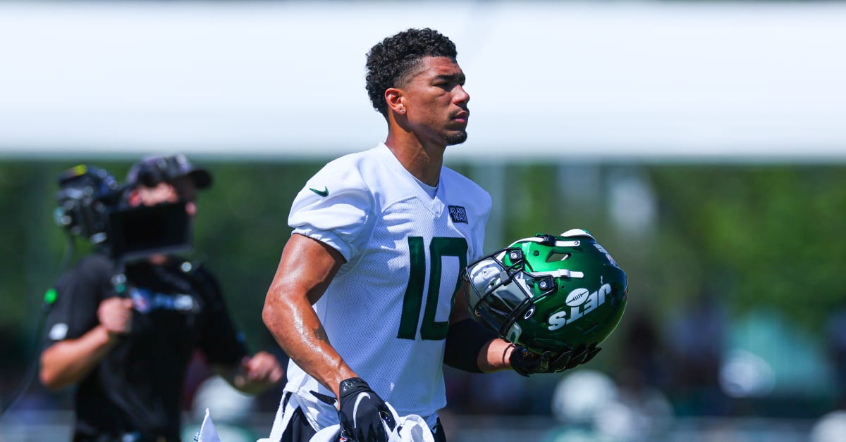 Jets' Receivers Speak up and Ball out as Training Camp Starts Sports