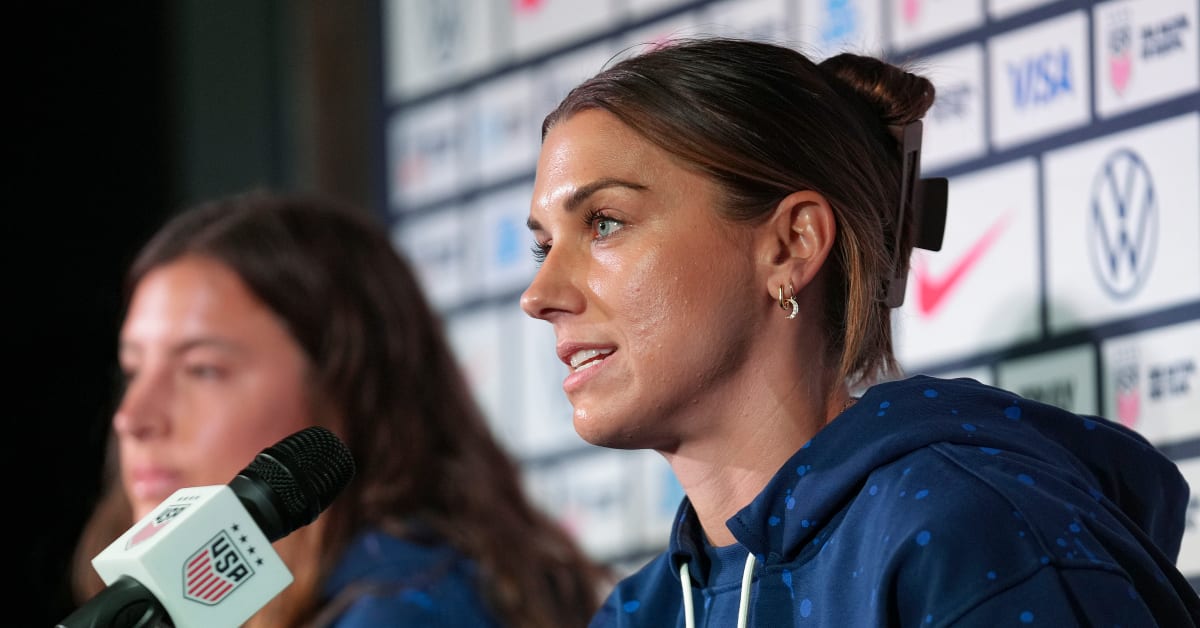 Alex Morgan đưa ra lý thuyết vì sao USWNT gặp khó khăn trong việc ghi bàn vào lưới Việt Nam