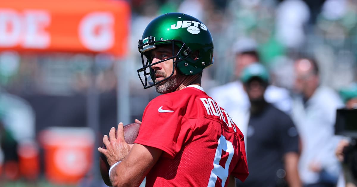 Rodgers Gives Discount to Jets while 'Having a Blast' Sports