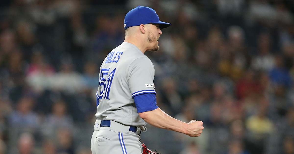 Seattle Mariners Add Ken Giles and Kevin Padlo, DFA Pair of Veteran