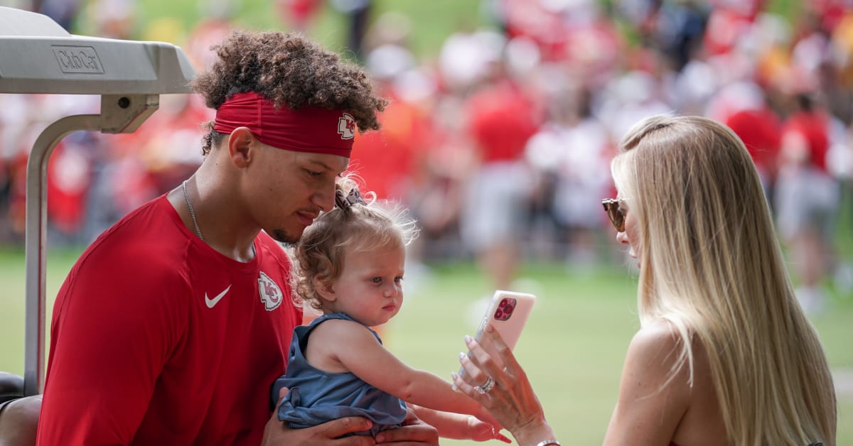 KC Chiefs QB Patrick Mahomes Shares Story Behind Son’s ‘Bronze’ Name