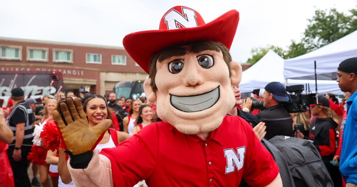 Urban Meyer: Social Media Reacts to Nebraska Fans’ Chant in Lincoln ...