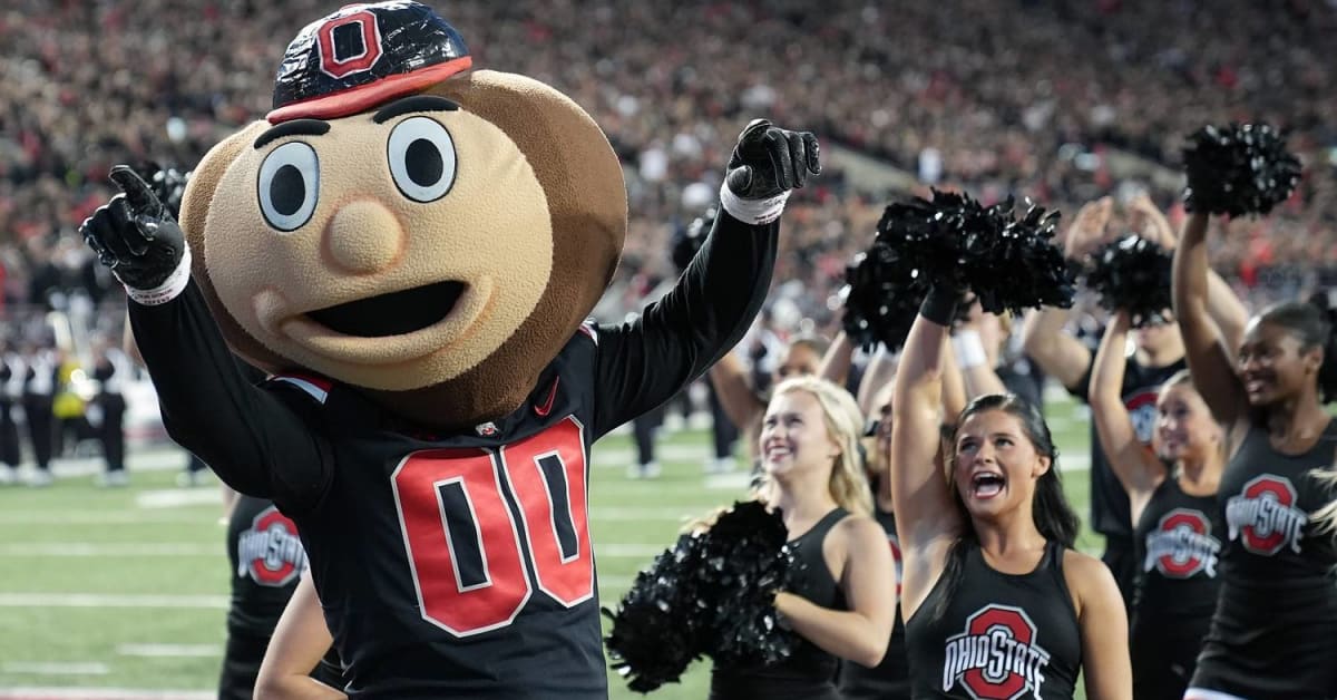Ohio State Mascot Gets Rocked During Game vs. Wisconsin (Video