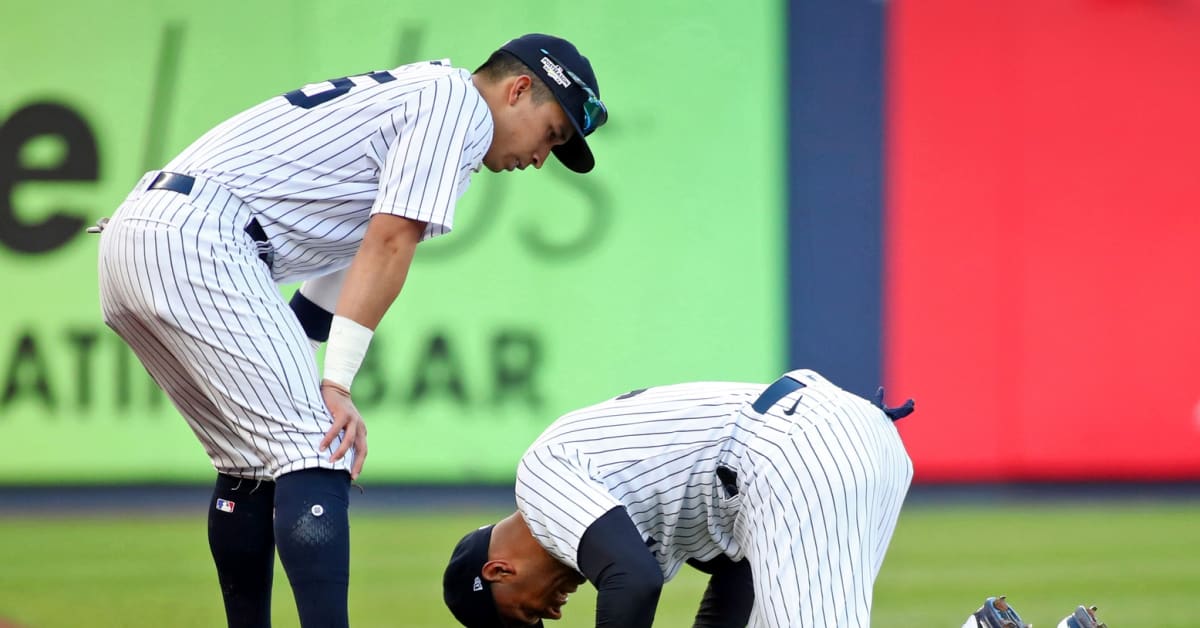 Yankees LF Aaron Hicks out for postseason with knee injury
