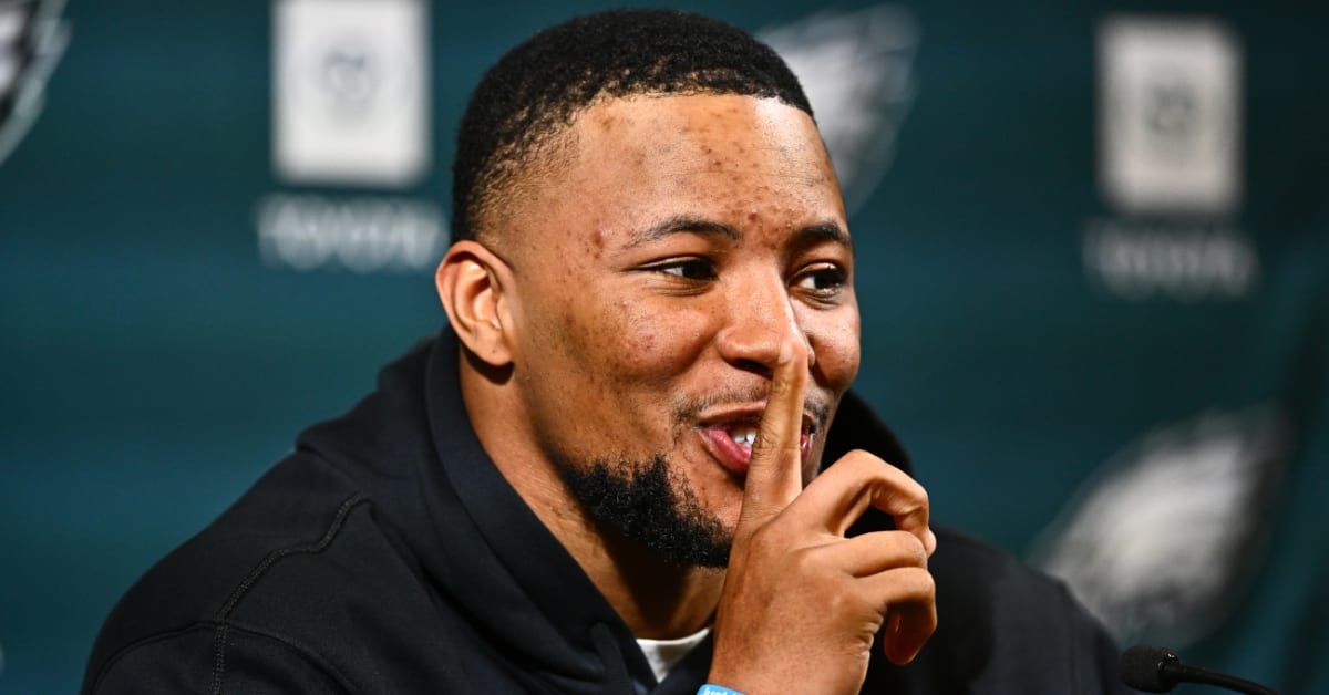 Saquon Barkley and His Daughter Share Adorable Moment at Eagles