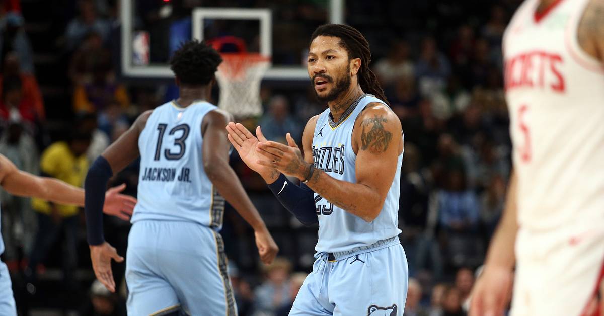 Bulls Broadcasters Fall for Fake Report About Derrick Rose’s Retirement