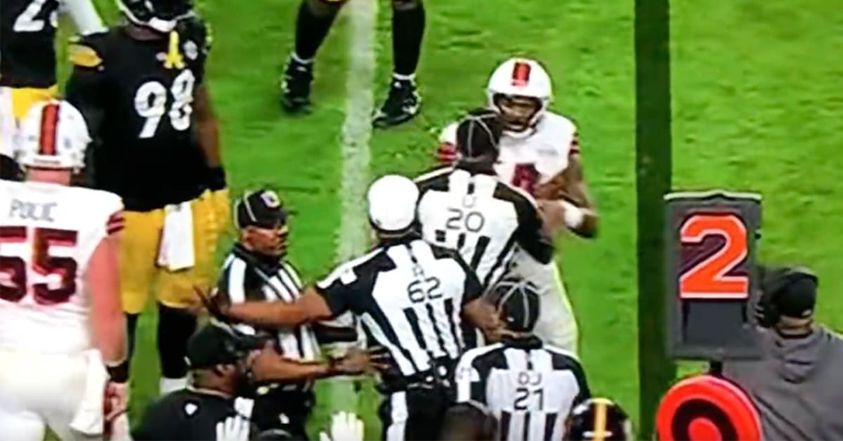 Deshaun Watson Somehow Wasn’t Flagged for Pushing a Referee - Sports ...