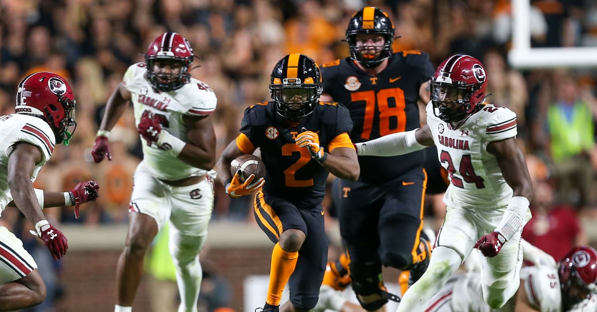 South Carolina Football Team Sees Defense Have Up-And-Down Vs