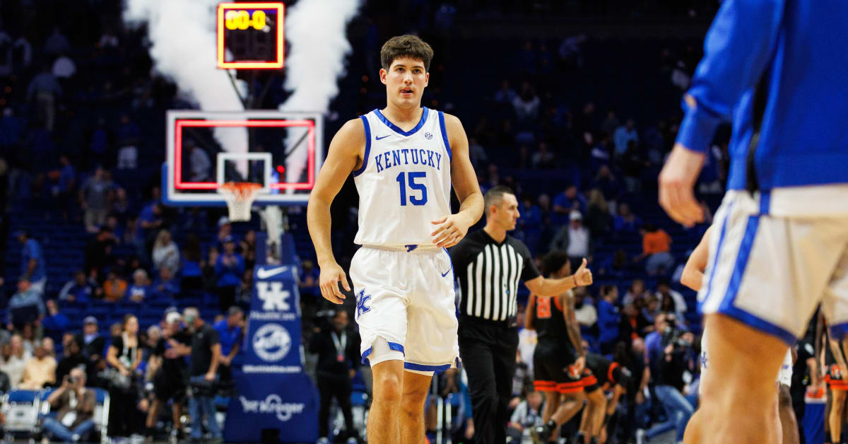 WATCH Reed Sheppard's first basket in a Kentucky uniform was a monster