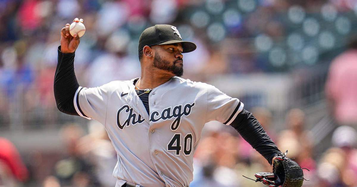 Reinaldo Lopez Atlanta Braves Bolster Bullpen, Sign Reynaldo Lopez to Multi-Year Deal ...