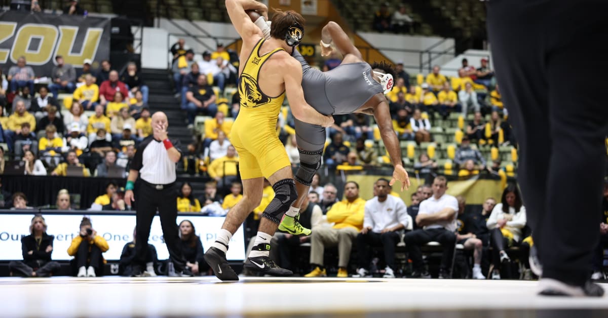 Mizzou Wrestling Defeats Oklahoma in Big 12 Conference DualMeet Opener