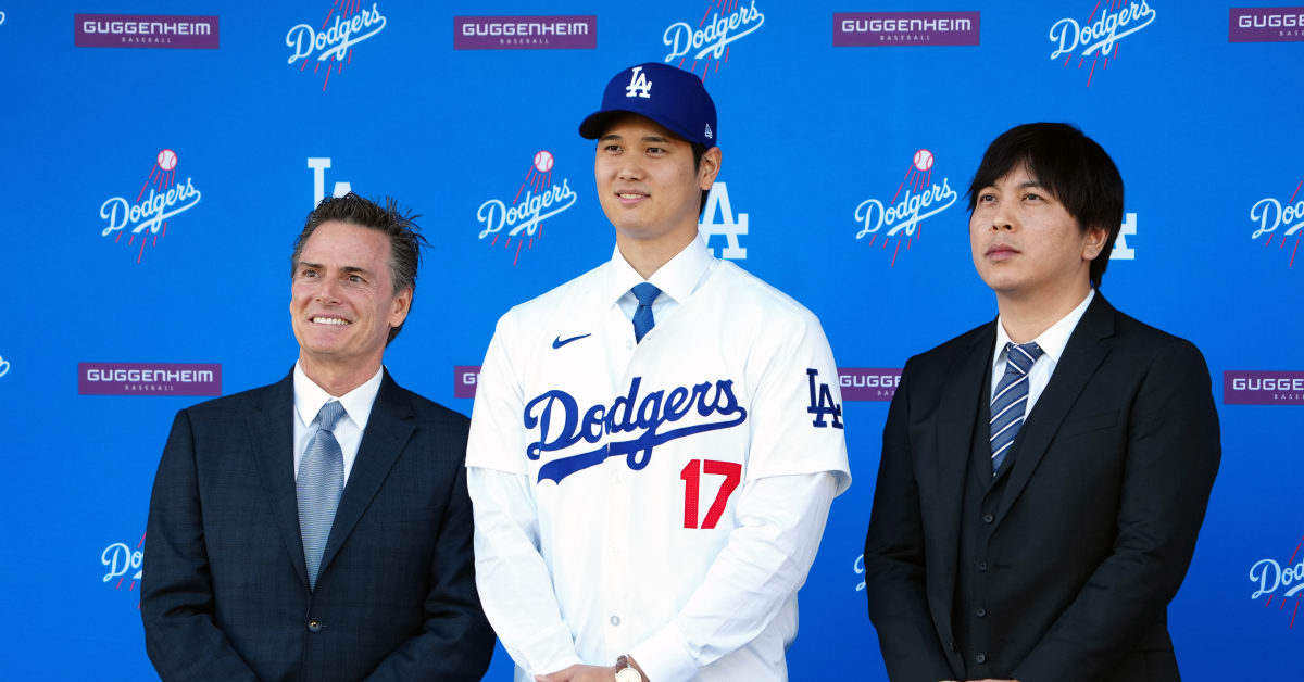 Arizona Diamondbacks Owner Takes Shot at New Los Angeles Dodgers Star