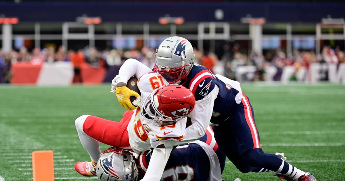 KC Chiefs WR Coach Connor Embree on WR Kadarius Toney's Drops Sports