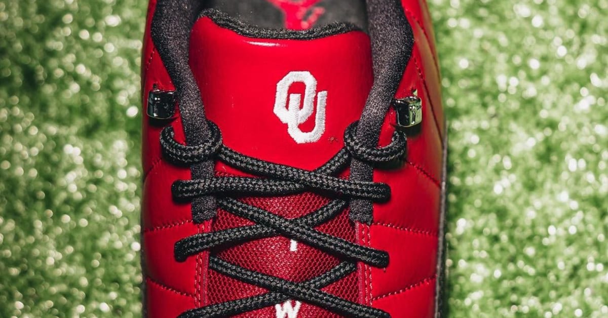 oklahoma jordan football cleats