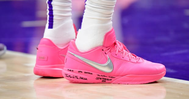 LeBron Makes NBA History 20th Signature Nike Shoe - Sports Illustrated FanNation Kicks Analysis and More